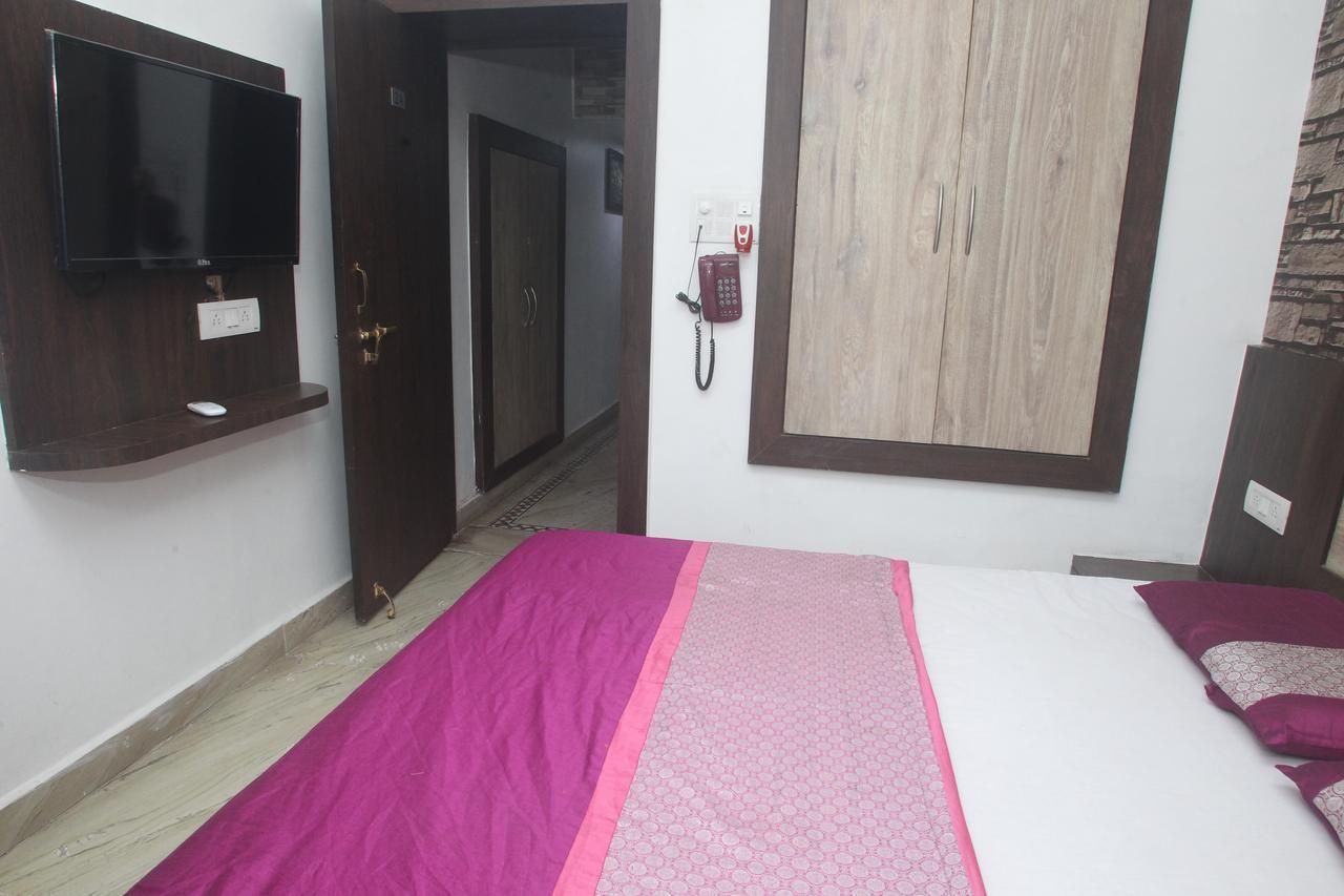 Alakhnanda Guest House バラナシ エクステリア 写真