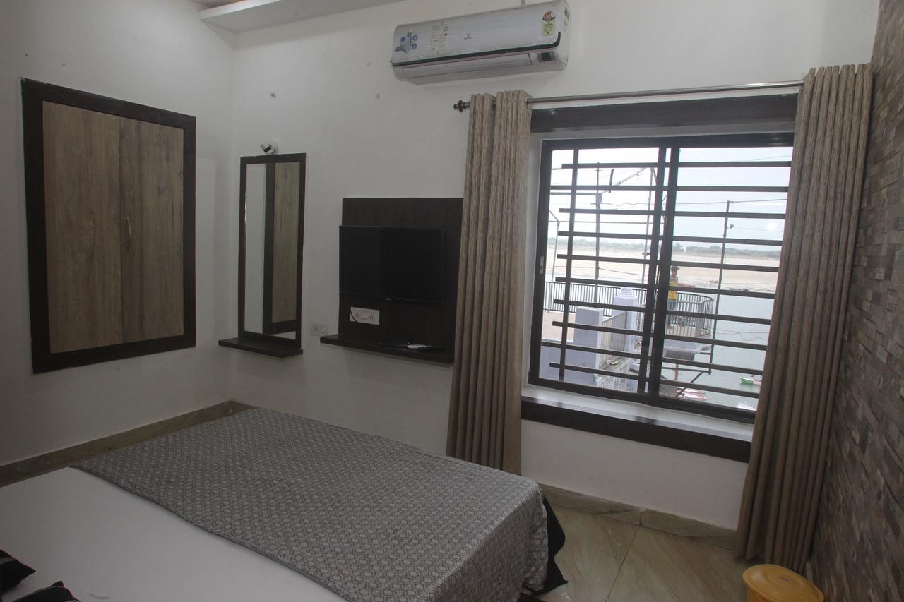 Alakhnanda Guest House バラナシ エクステリア 写真