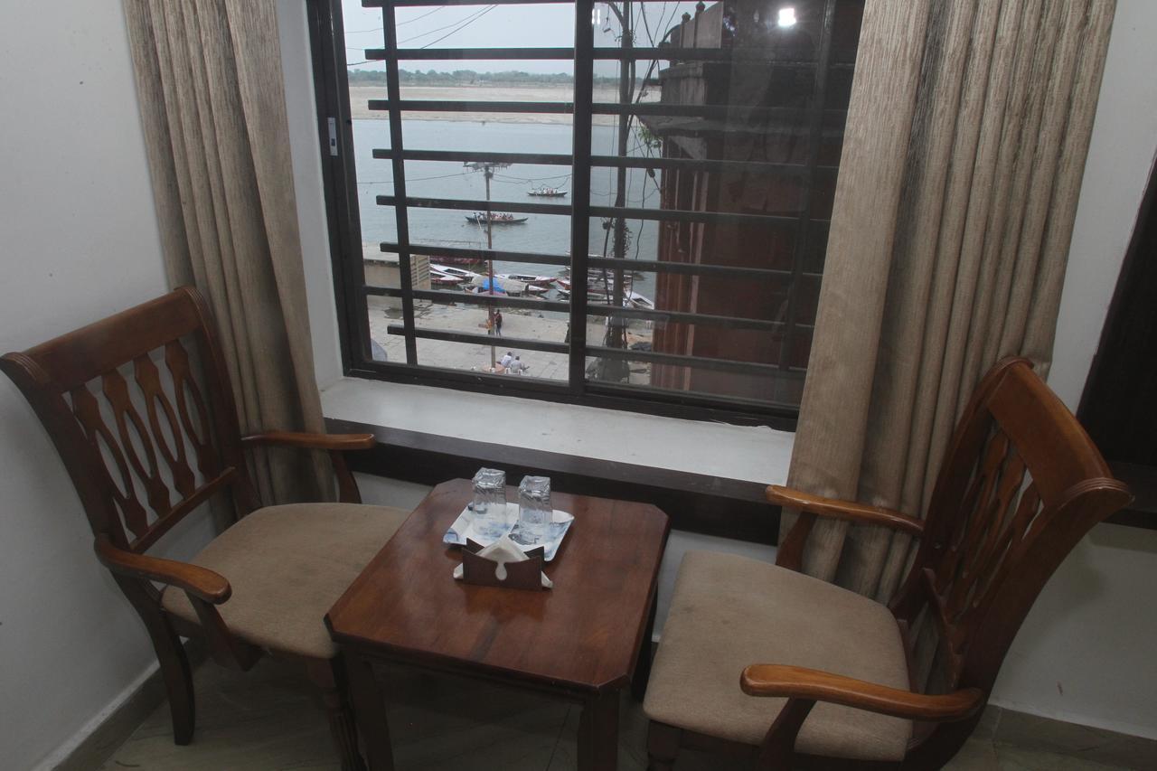 Alakhnanda Guest House バラナシ エクステリア 写真