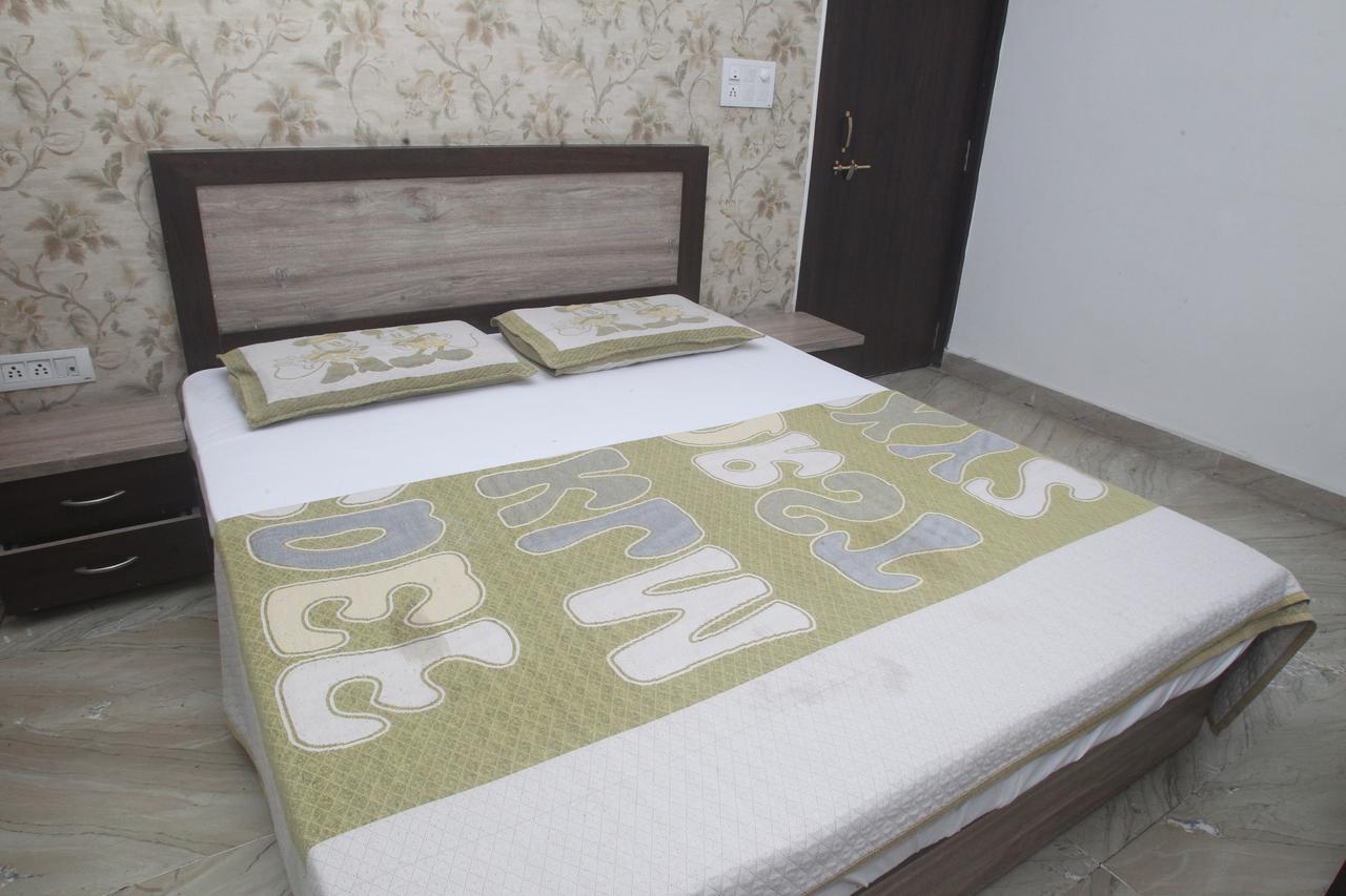 Alakhnanda Guest House バラナシ エクステリア 写真